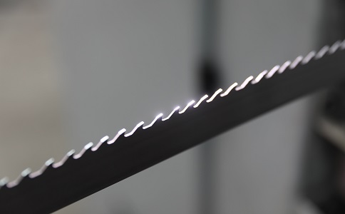 驻马店双金属带锯条产生切削噪音的原因具体有哪些？